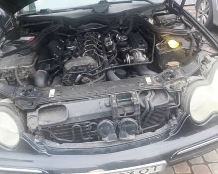 Мерседес 280 2001 у Дрогобичі на Automoto.ua Чорний Мерседес 280, об'ємом двигуна 2.7 л та пробігом 300 тис. км за 4499 $, фото 2 на Automoto.ua