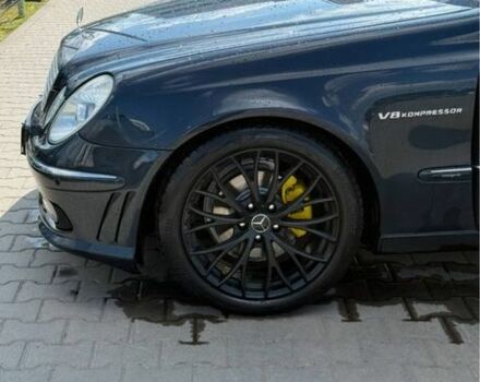 Черный Мерседес 280, объемом двигателя 3.2 л и пробегом 401 тыс. км за 11000 $, фото 5 на Automoto.ua