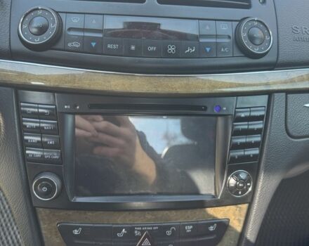 Чорний Мерседес 280, об'ємом двигуна 3 л та пробігом 355 тис. км за 9299 $, фото 21 на Automoto.ua