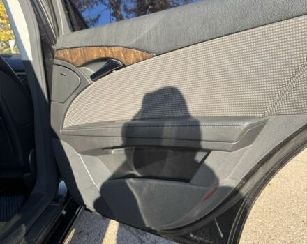 Чорний Мерседес 280, об'ємом двигуна 3 л та пробігом 355 тис. км за 9299 $, фото 17 на Automoto.ua