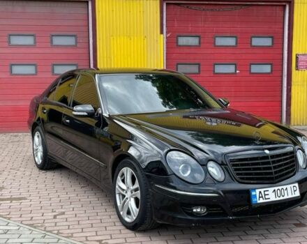 Черный Мерседес 280, объемом двигателя 3 л и пробегом 120 тыс. км за 4600 $, фото 7 на Automoto.ua