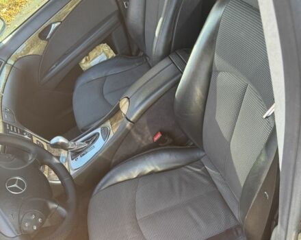 Чорний Мерседес 280, об'ємом двигуна 3 л та пробігом 355 тис. км за 9299 $, фото 15 на Automoto.ua