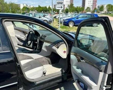 Чорний Мерседес 280, об'ємом двигуна 3 л та пробігом 310 тис. км за 6880 $, фото 3 на Automoto.ua