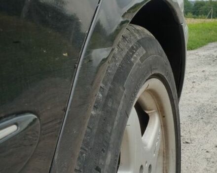 Чорний Мерседес 280, об'ємом двигуна 2.8 л та пробігом 400 тис. км за 7000 $, фото 4 на Automoto.ua