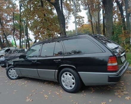 Чорний Мерседес 280, об'ємом двигуна 2.8 л та пробігом 270 тис. км за 4000 $, фото 3 на Automoto.ua