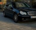 Черный Мерседес 280, объемом двигателя 3 л и пробегом 154 тыс. км за 4750 $, фото 1 на Automoto.ua