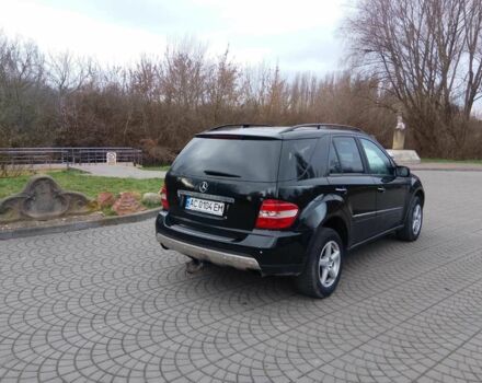 Чорний Мерседес 280, об'ємом двигуна 3 л та пробігом 298 тис. км за 11000 $, фото 3 на Automoto.ua