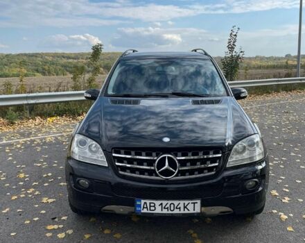 Черный Мерседес 280, объемом двигателя 3 л и пробегом 306 тыс. км за 11500 $, фото 1 на Automoto.ua