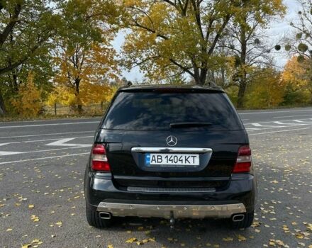 Черный Мерседес 280, объемом двигателя 3 л и пробегом 306 тыс. км за 11500 $, фото 4 на Automoto.ua