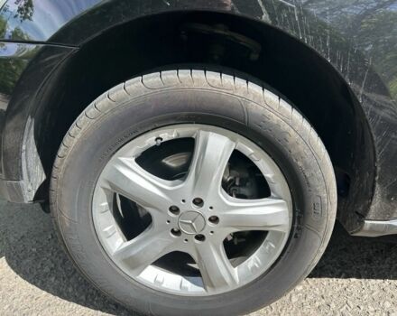 Черный Мерседес 280, объемом двигателя 3 л и пробегом 260 тыс. км за 8500 $, фото 7 на Automoto.ua