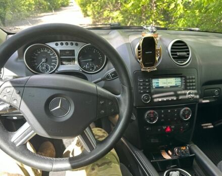 Черный Мерседес 280, объемом двигателя 3 л и пробегом 265 тыс. км за 8500 $, фото 7 на Automoto.ua