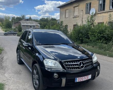 Черный Мерседес 280, объемом двигателя 3 л и пробегом 370 тыс. км за 7400 $, фото 1 на Automoto.ua