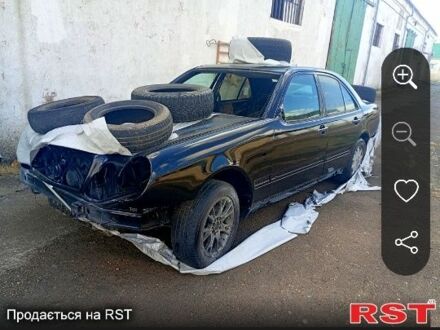 Черный Мерседес 280, объемом двигателя 2.8 л и пробегом 355 тыс. км за 2100 $, фото 1 на Automoto.ua