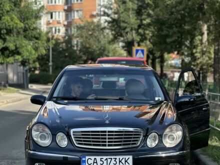 Черный Мерседес 280, объемом двигателя 2.7 л и пробегом 298 тыс. км за 4800 $, фото 1 на Automoto.ua