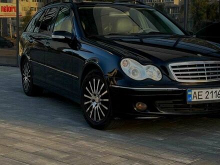 Мерседес 280 2005 в Днепре (Днепропетровске) на Automoto.ua Черный Мерседес 280, объемом двигателя 3 л и пробегом 154 тыс. км за 4750 $, фото 1 на Automoto.ua