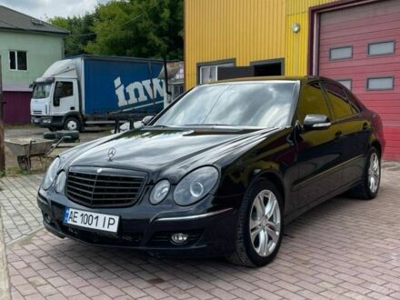 Черный Мерседес 280, объемом двигателя 3 л и пробегом 120 тыс. км за 4600 $, фото 1 на Automoto.ua