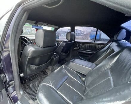 Фиолетовый Мерседес 280, объемом двигателя 2.8 л и пробегом 400 тыс. км за 2800 $, фото 11 на Automoto.ua