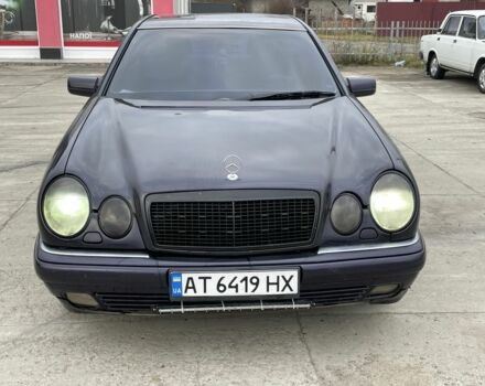 Фиолетовый Мерседес 280, объемом двигателя 2.8 л и пробегом 400 тыс. км за 2800 $, фото 2 на Automoto.ua