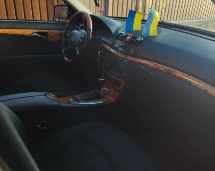 Коричневий Мерседес 280, об'ємом двигуна 3 л та пробігом 288 тис. км за 13000 $, фото 4 на Automoto.ua