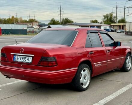 Красный Мерседес 280, объемом двигателя 2.8 л и пробегом 402 тыс. км за 3442 $, фото 7 на Automoto.ua