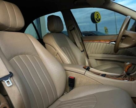 Красный Мерседес 280, объемом двигателя 3 л и пробегом 405 тыс. км за 7500 $, фото 15 на Automoto.ua