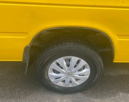 Жовтий Мерседес 280, об'ємом двигуна 2.7 л та пробігом 600 тис. км за 11000 $, фото 2 на Automoto.ua