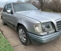Серый Мерседес 280, объемом двигателя 3 л и пробегом 330 тыс. км за 1999 $, фото 2 на Automoto.ua