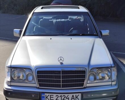 Серый Мерседес 280, объемом двигателя 2.8 л и пробегом 303 тыс. км за 4350 $, фото 1 на Automoto.ua