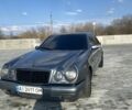 Серый Мерседес 280, объемом двигателя 2.8 л и пробегом 400 тыс. км за 3800 $, фото 1 на Automoto.ua