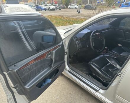 Серый Мерседес 280, объемом двигателя 2.8 л и пробегом 300 тыс. км за 1700 $, фото 6 на Automoto.ua