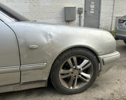 Серый Мерседес 280, объемом двигателя 2.8 л и пробегом 300 тыс. км за 1700 $, фото 3 на Automoto.ua