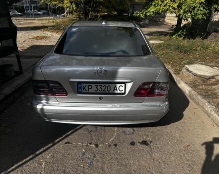 Сірий Мерседес 280, об'ємом двигуна 2.8 л та пробігом 1 тис. км за 3950 $, фото 4 на Automoto.ua