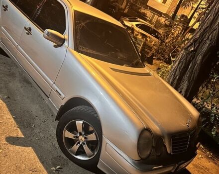 Сірий Мерседес 280, об'ємом двигуна 2.8 л та пробігом 1 тис. км за 3950 $, фото 11 на Automoto.ua