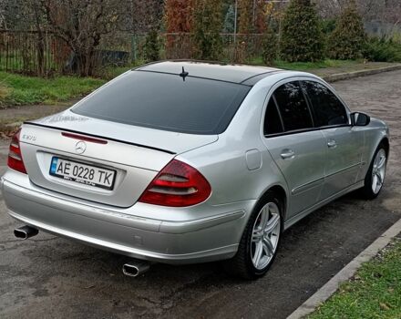 Серый Мерседес 280, объемом двигателя 2.7 л и пробегом 350 тыс. км за 6600 $, фото 2 на Automoto.ua