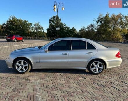 Серый Мерседес 280, объемом двигателя 3.2 л и пробегом 341 тыс. км за 9000 $, фото 2 на Automoto.ua