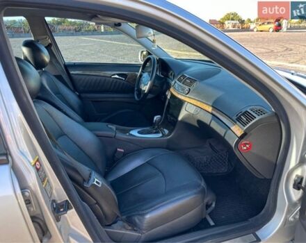 Серый Мерседес 280, объемом двигателя 3.2 л и пробегом 341 тыс. км за 9000 $, фото 7 на Automoto.ua