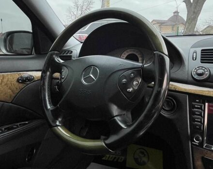 Серый Мерседес 280, объемом двигателя 3.2 л и пробегом 275 тыс. км за 8700 $, фото 17 на Automoto.ua