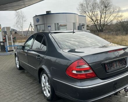 Серый Мерседес 280, объемом двигателя 2.7 л и пробегом 325 тыс. км за 4200 $, фото 7 на Automoto.ua