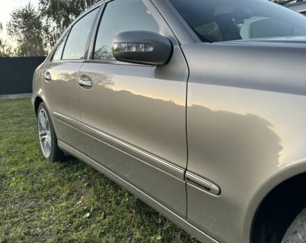 Серый Мерседес 280, объемом двигателя 3 л и пробегом 324 тыс. км за 3600 $, фото 6 на Automoto.ua