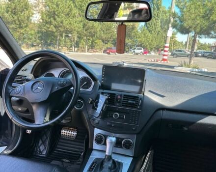 Серый Мерседес 280, объемом двигателя 3 л и пробегом 198 тыс. км за 8600 $, фото 5 на Automoto.ua