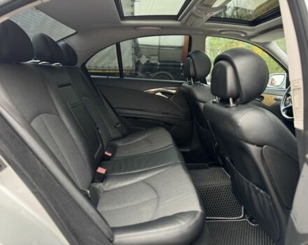 Сірий Мерседес 280, об'ємом двигуна 3 л та пробігом 351 тис. км за 8990 $, фото 9 на Automoto.ua