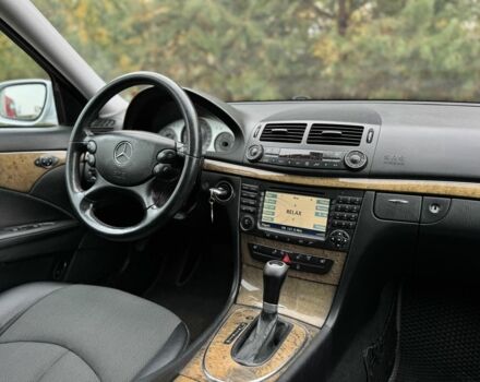 Сірий Мерседес 280, об'ємом двигуна 3 л та пробігом 351 тис. км за 8990 $, фото 15 на Automoto.ua