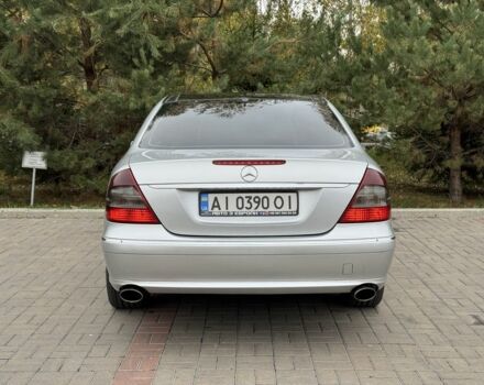 Сірий Мерседес 280, об'ємом двигуна 3 л та пробігом 351 тис. км за 8990 $, фото 4 на Automoto.ua