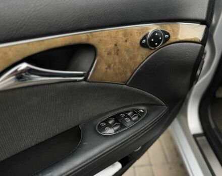 Сірий Мерседес 280, об'ємом двигуна 3 л та пробігом 351 тис. км за 8990 $, фото 11 на Automoto.ua