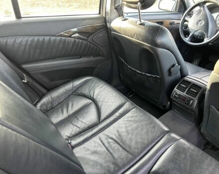 Серый Мерседес 280, объемом двигателя 3.2 л и пробегом 350 тыс. км за 2700 $, фото 5 на Automoto.ua