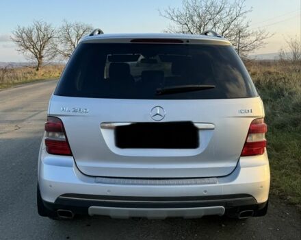 Серый Мерседес 280, объемом двигателя 3 л и пробегом 220 тыс. км за 13500 $, фото 1 на Automoto.ua