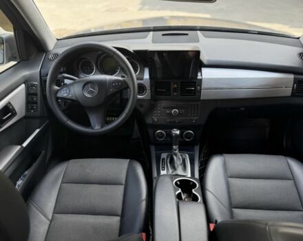 Серый Мерседес 280, объемом двигателя 3 л и пробегом 270 тыс. км за 10800 $, фото 5 на Automoto.ua