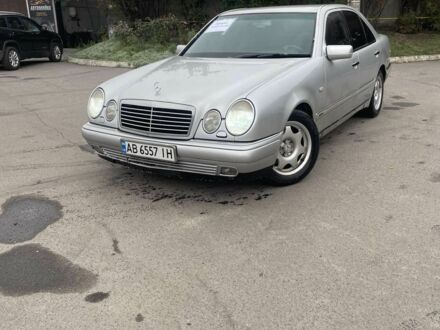 Серый Мерседес 280, объемом двигателя 2.8 л и пробегом 1 тыс. км за 2950 $, фото 1 на Automoto.ua