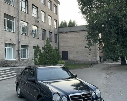 Мерседес 280 1996 в Кропивницком (Кировограде) на Automoto.ua Синий Мерседес 280, объемом двигателя 2.8 л и пробегом 256 тыс. км за 2500 $, фото 1 на Automoto.ua