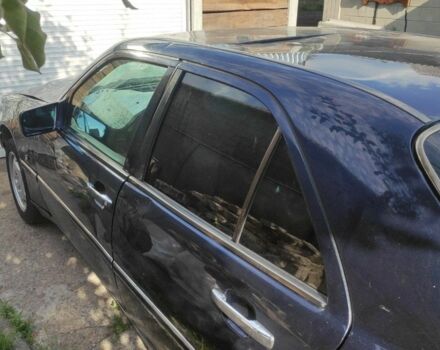 Синій Мерседес 280, об'ємом двигуна 0 л та пробігом 330 тис. км за 1200 $, фото 6 на Automoto.ua